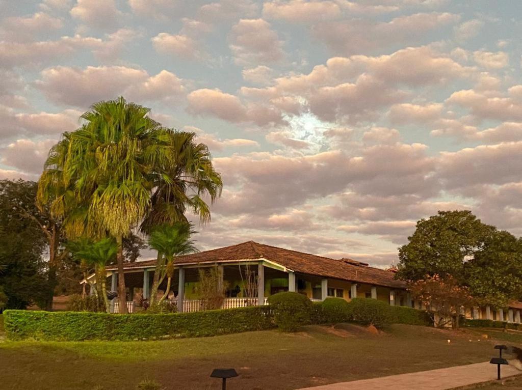 Sertao Veredas Hotel Fazenda Paraopeba エクステリア 写真